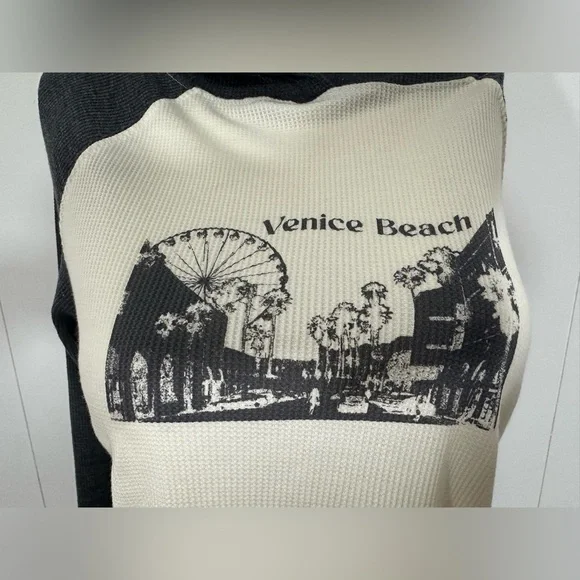 NWT Pink Republic Hooded Shirt Gray/Ivory Long Sleeve Women's Tee Waffle Knit - Picture 3 of 6